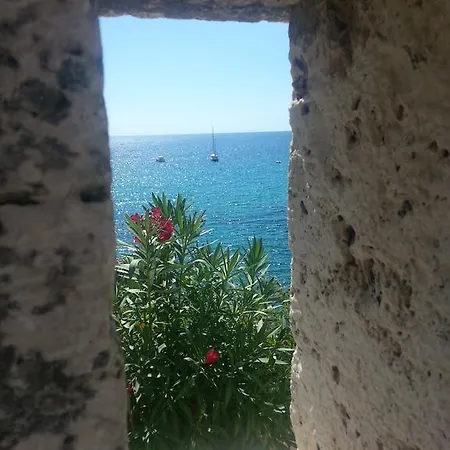 Romantico Monolocale Castro (Lecce)